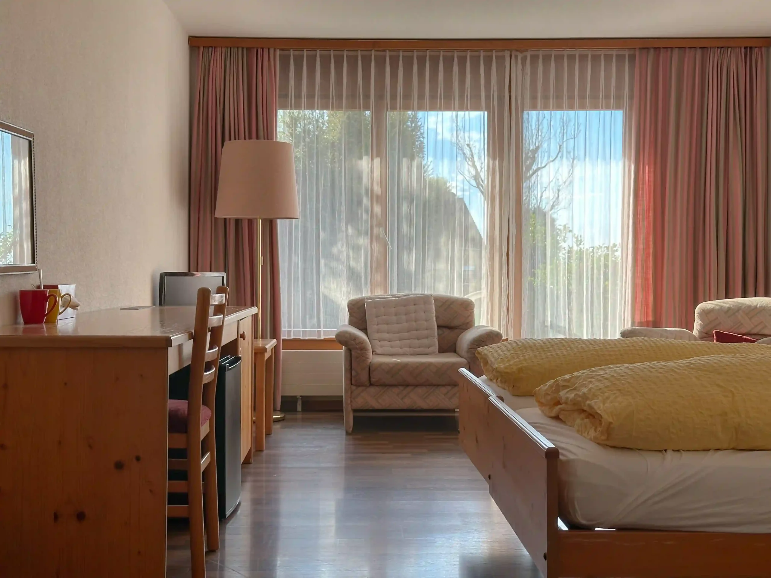 Aeshi_Park_Double_room_04