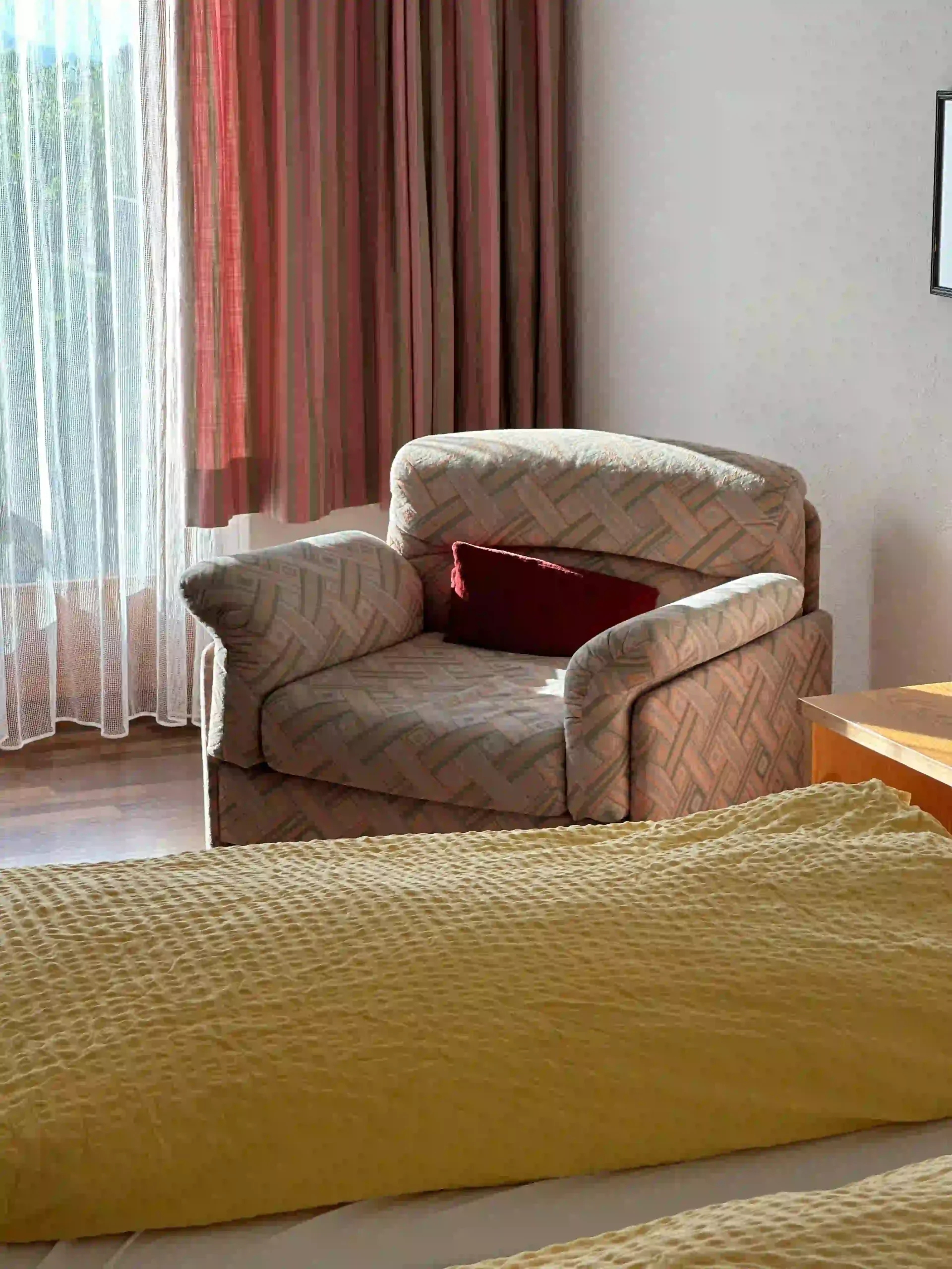 Aeshi_Park_Double_room_06